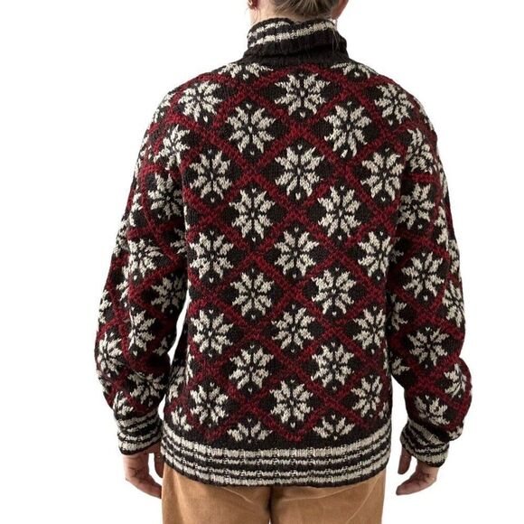 Vintage J. Crew Mens Hand Knit Wool Snowflake Christmas Turtleneck Sweater Sz M - Picture 6 of 7